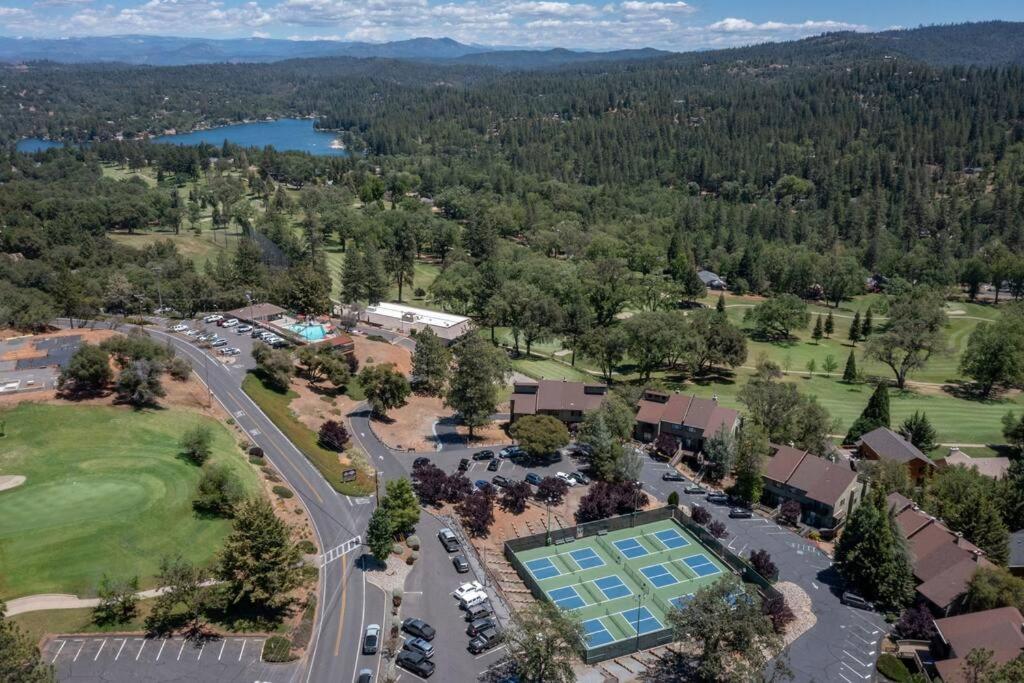 New Luxury Lake House In Pine Mountain Lake Close To Yosemite! Perfect For All Seasons! Great For Retreats, Getaways, Celebrations, And More! Гровленд Экстерьер фото