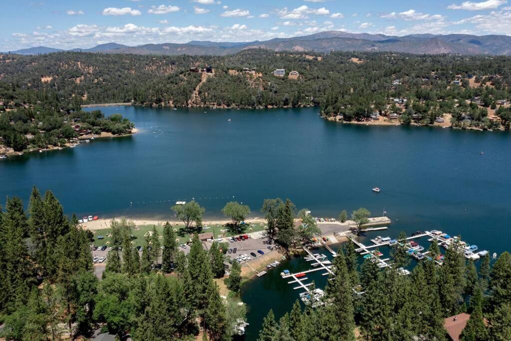 New Luxury Lake House In Pine Mountain Lake Close To Yosemite! Perfect For All Seasons! Great For Retreats, Getaways, Celebrations, And More! Гровленд Экстерьер фото