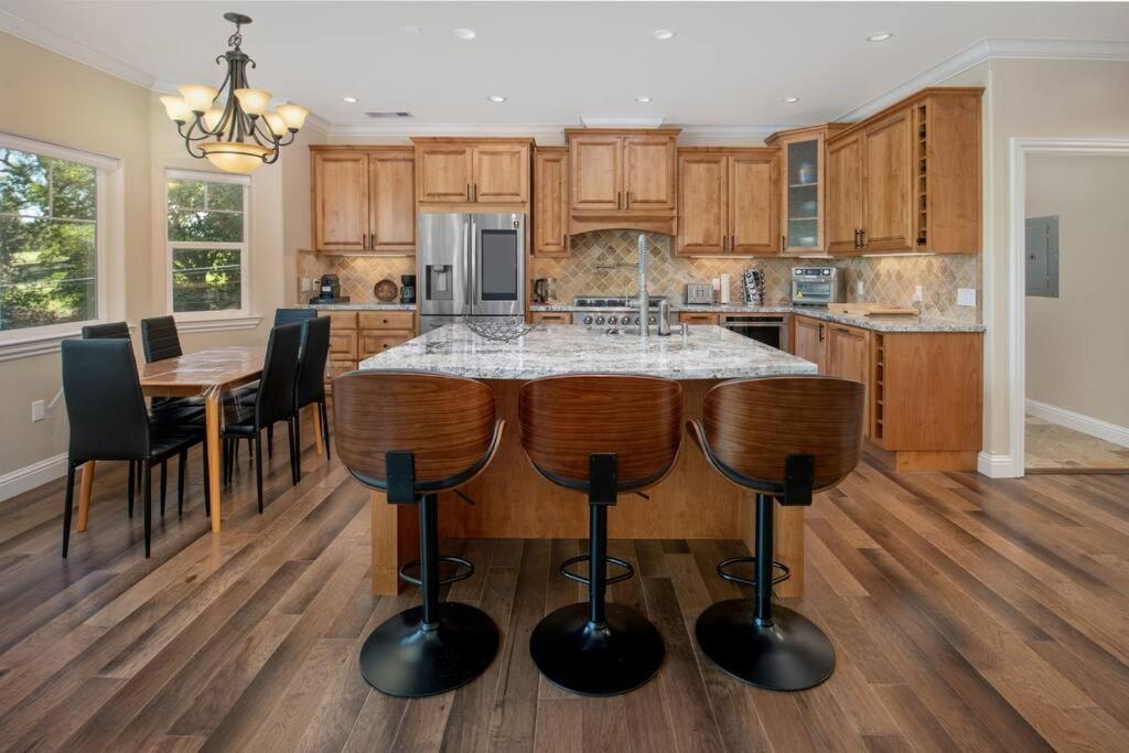 New Luxury Lake House In Pine Mountain Lake Close To Yosemite! Perfect For All Seasons! Great For Retreats, Getaways, Celebrations, And More! Гровленд Экстерьер фото