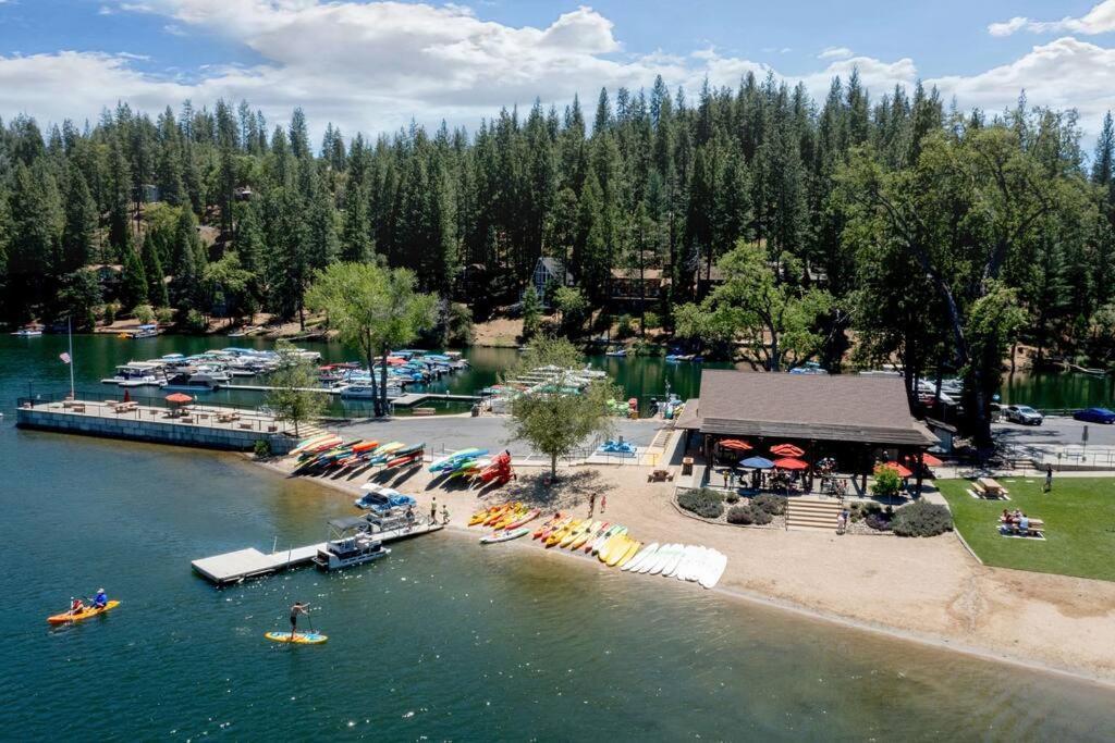 New Luxury Lake House In Pine Mountain Lake Close To Yosemite! Perfect For All Seasons! Great For Retreats, Getaways, Celebrations, And More! Гровленд Экстерьер фото