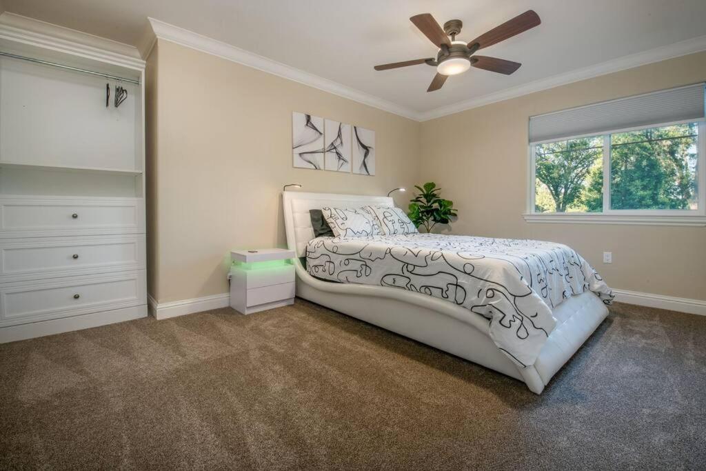 New Luxury Lake House In Pine Mountain Lake Close To Yosemite! Perfect For All Seasons! Great For Retreats, Getaways, Celebrations, And More! Гровленд Экстерьер фото