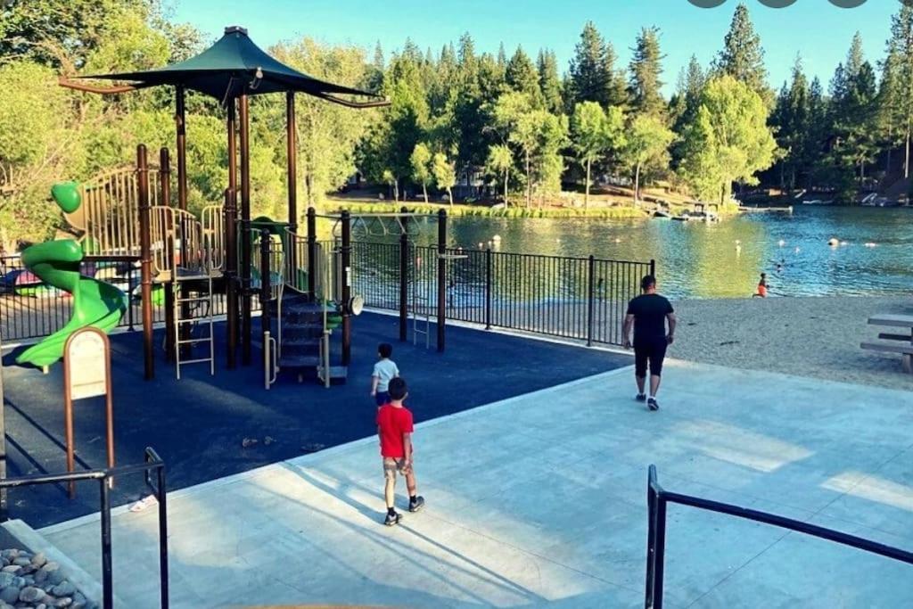 New Luxury Lake House In Pine Mountain Lake Close To Yosemite! Perfect For All Seasons! Great For Retreats, Getaways, Celebrations, And More! Гровленд Экстерьер фото
