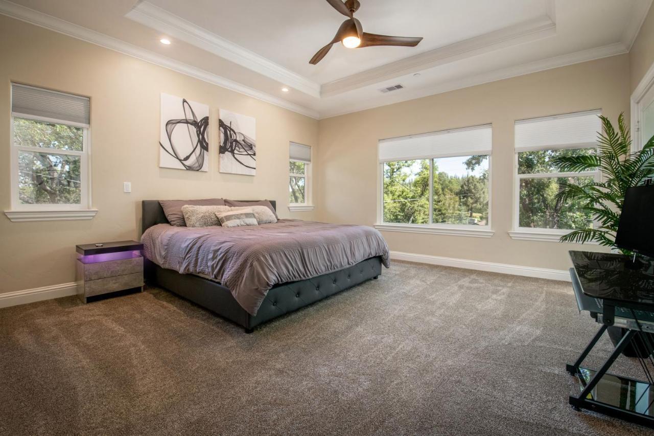 New Luxury Lake House In Pine Mountain Lake Close To Yosemite! Perfect For All Seasons! Great For Retreats, Getaways, Celebrations, And More! Гровленд Экстерьер фото
